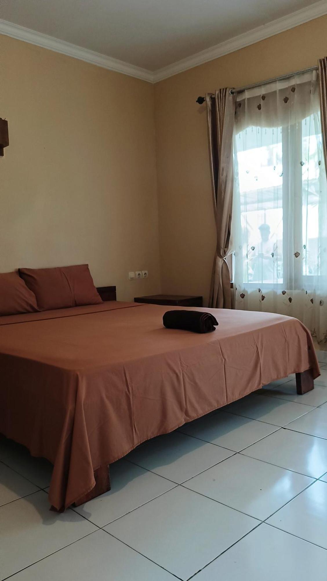 Tiga Spies Hostel Kuta  Eksteriør billede