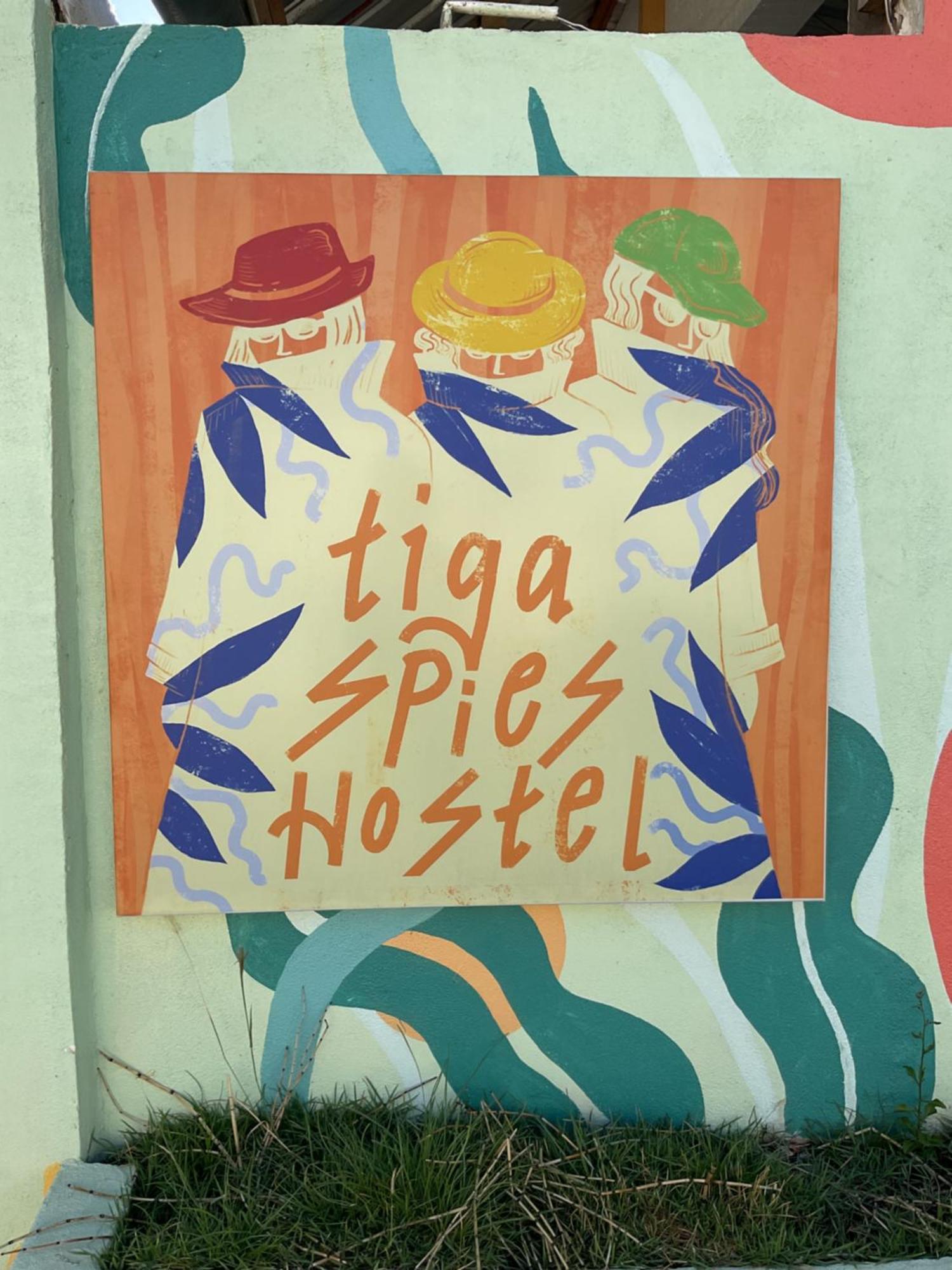 Tiga Spies Hostel Kuta  Eksteriør billede