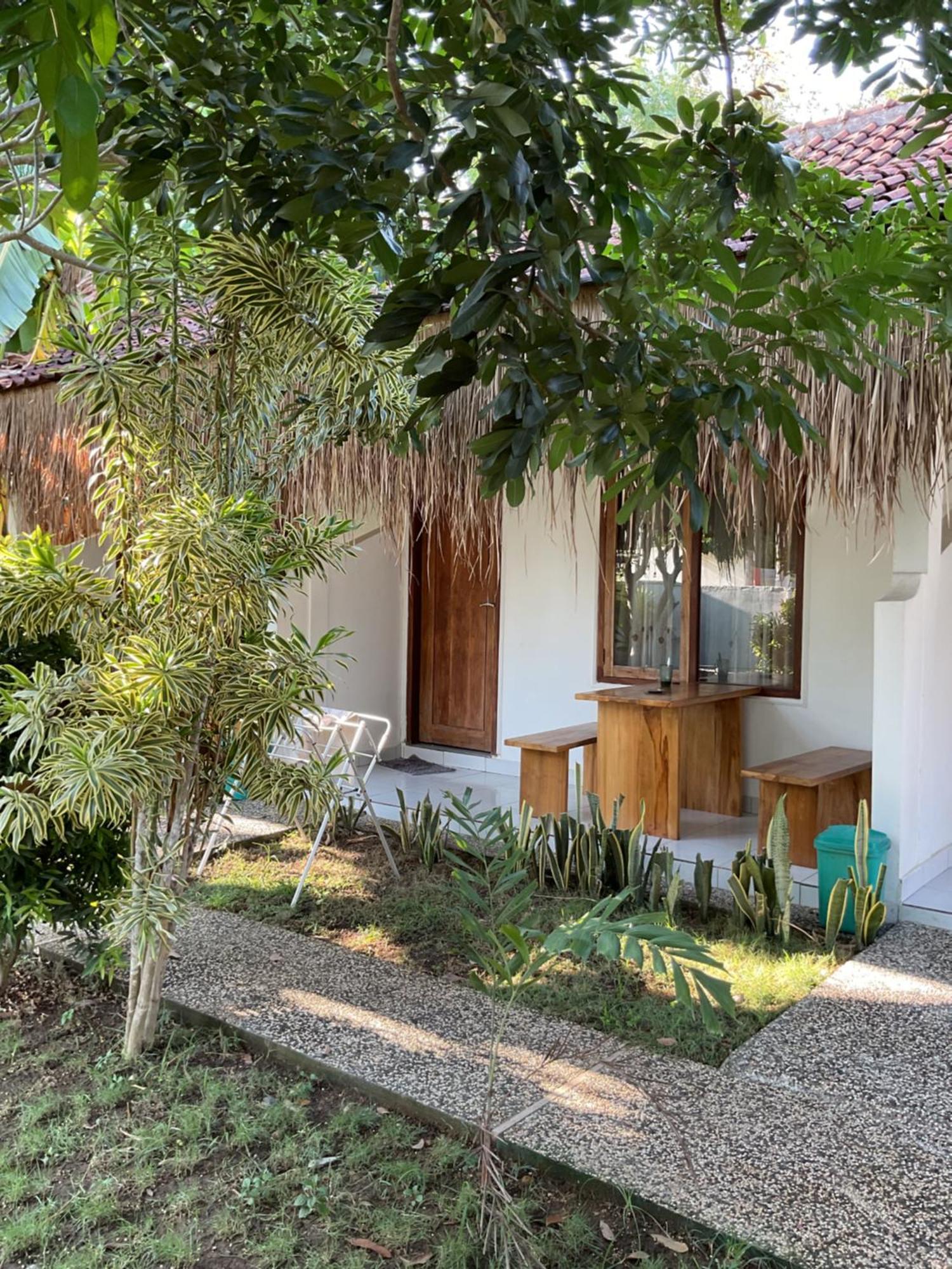 Tiga Spies Hostel Kuta  Eksteriør billede